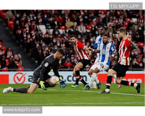 西班牙足球联赛积分榜更新强队以81分稳居榜首位置